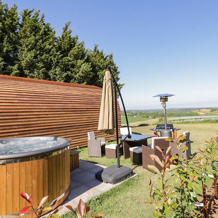 Ailsa Craig Villa Worcester Exterior photo